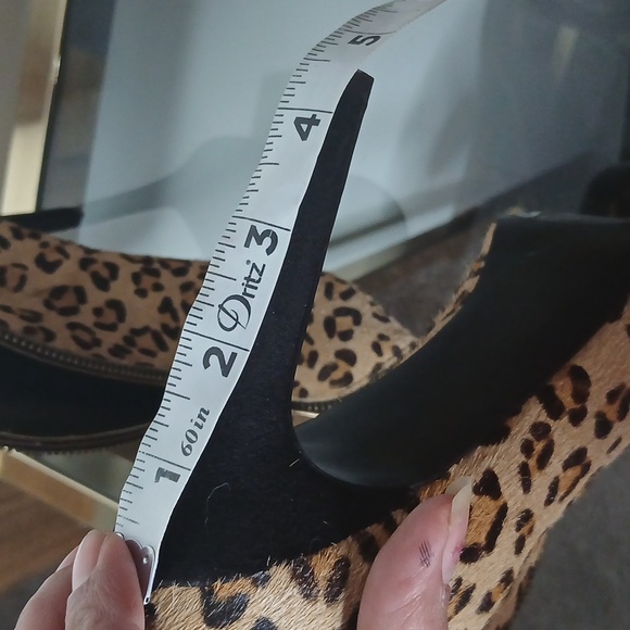 Carlos Santana women's veruca leopard print dress pumps size 7.5 - Picture 13 of 13